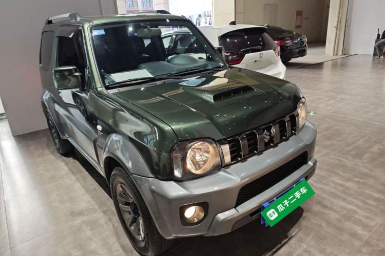 Used Suzuki Jimny 2015 1.3 AT Mode3 Navigation Edition Front Right 45 Deg