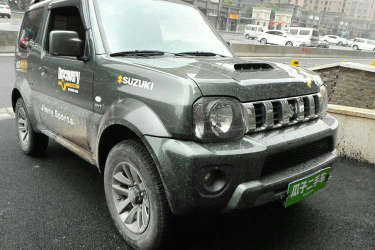 Used Suzuki Jimny 2015 1.3 MT JLX Navigation Edition Front Right 45 Deg