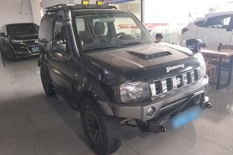 Used Suzuki Jimny 2015 1.3 AT JLX Front Right 45 Deg