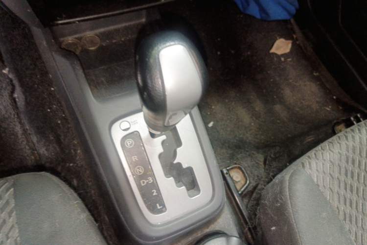 Used Suzuki Jimny 2015 1.3 AT JLX Gear Lever