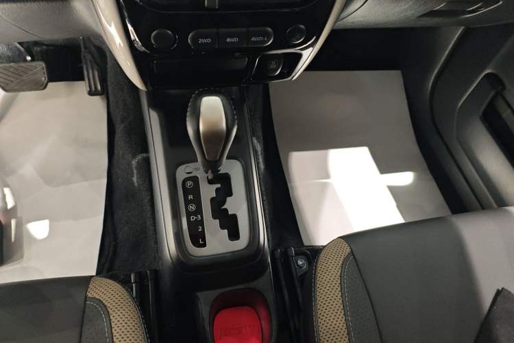 Used Suzuki Jimny 2015 1.3 AT Mode3 Navigation Edition Gear Lever