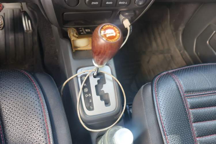Used Suzuki Jimny 2015 1.3 AT JLX Gear Lever