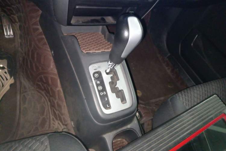Used Suzuki Jimny 2015 1.3 AT JLX Gear Lever