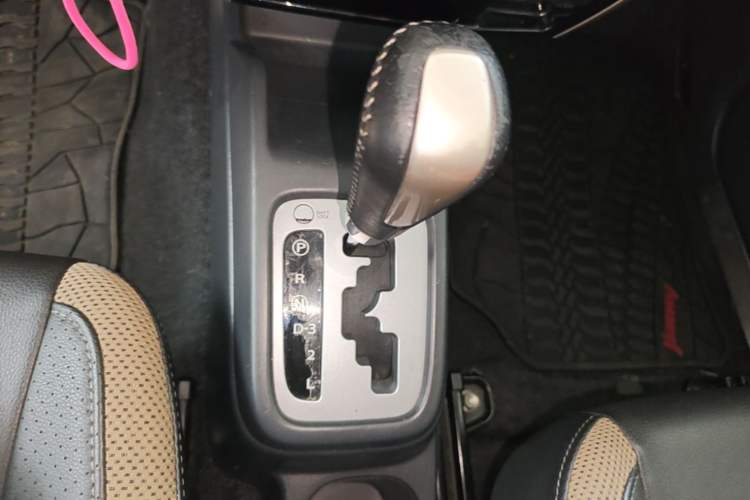 Used Suzuki Jimny 2015 1.3 AT Mode3 Navigation Edition Gear Lever