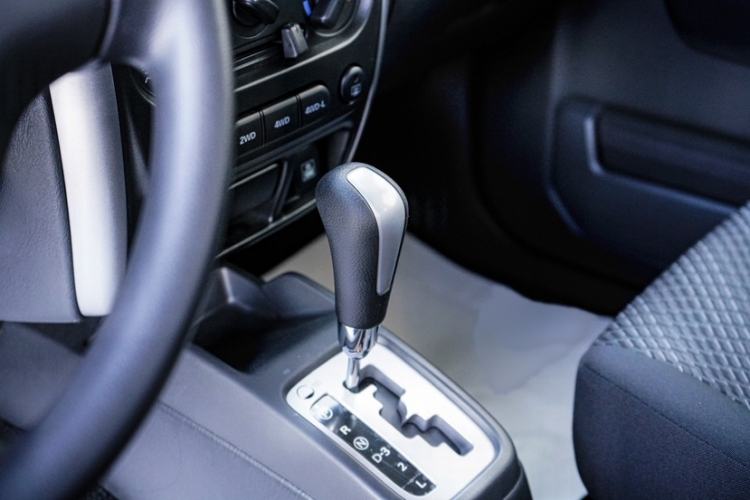 Used Suzuki Jimny 2015 1.3 AT JLX Gear Lever