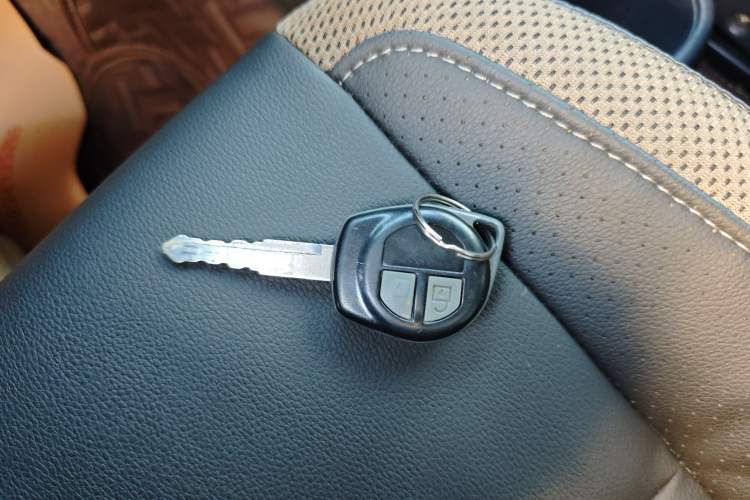 Used Suzuki Jimny 2015 1.3 AT Mode3 Navigation Edition Interior 1