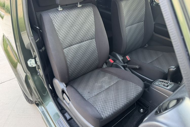 Used Suzuki Jimny 2015 1.3 AT JLX Interior 1
