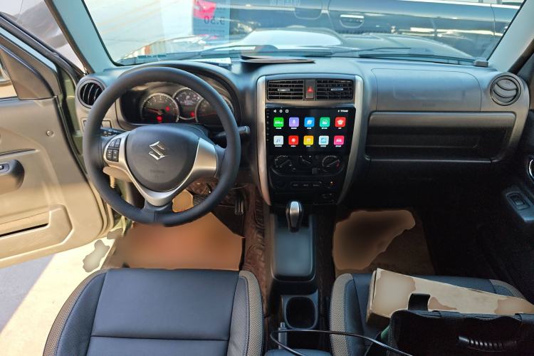 Used Suzuki Jimny 2015 1.3 AT Mode3 Navigation Edition Interior 2