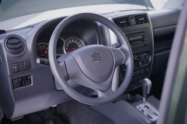 Used Suzuki Jimny 2015 1.3 AT JLX Interior 2