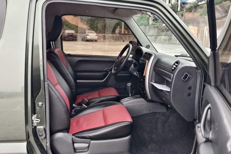 Used Suzuki Jimny 2015 1.3 AT JLX Interior 2