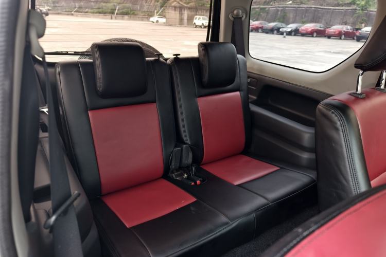 Used Suzuki Jimny 2015 1.3 AT JLX Interior 3