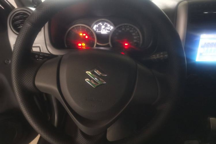Used Suzuki Jimny 2015 1.3 AT JLX Interior 3