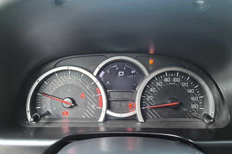Used Suzuki Jimny 2015 1.3 AT JLX Interior 4