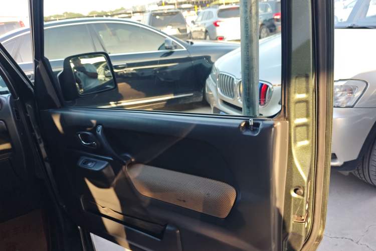 Used Suzuki Jimny 2015 1.3 AT Mode3 Navigation Edition Interior 6