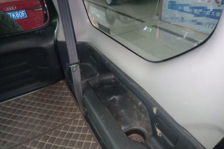 Used Suzuki Jimny 2015 1.3 AT JLX Interior 8