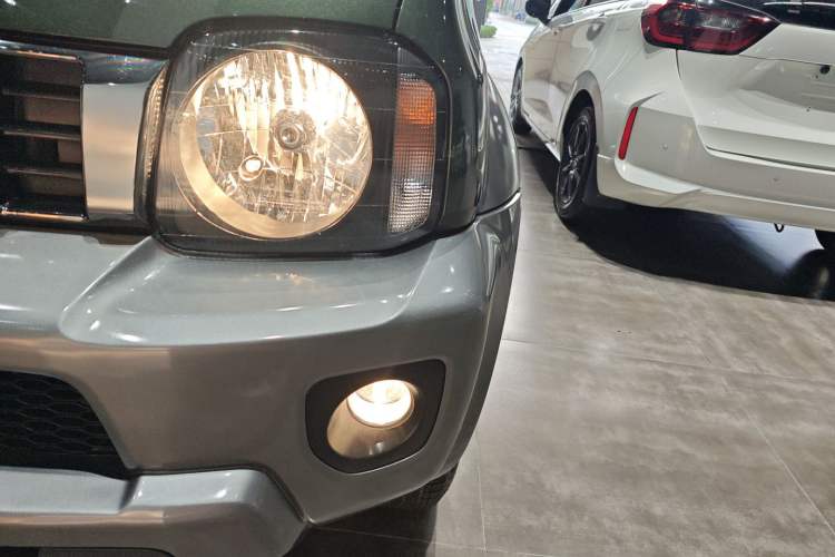 Used Suzuki Jimny 2015 1.3 AT Mode3 Navigation Edition Left Front Headlight