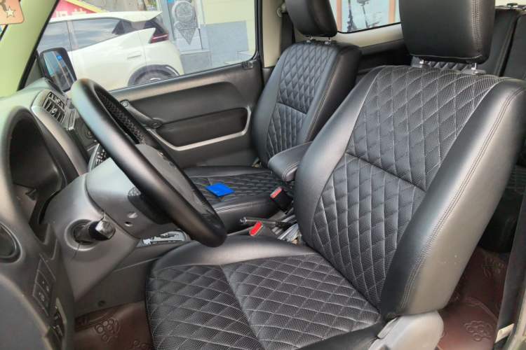 Used Suzuki Jimny 2015 1.3 AT JLX Left Front Seat
