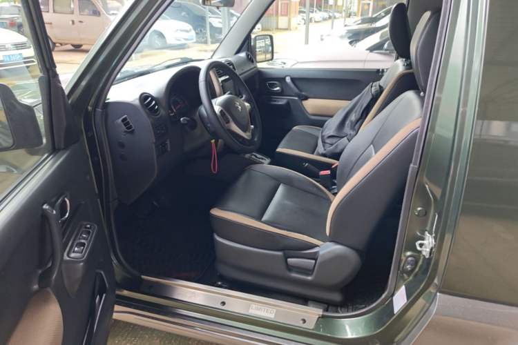 Used Suzuki Jimny 2015 1.3 AT Mode3 Navigation Edition Left Front Seat