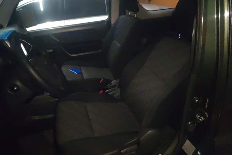Used Suzuki Jimny 2015 1.3 AT JLX Left Front Seat