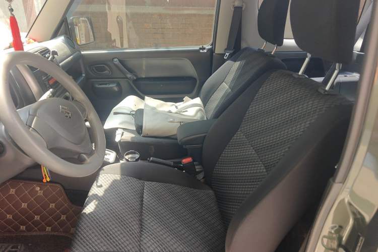 Used Suzuki Jimny 2015 1.3 AT JLX Left Front Seat