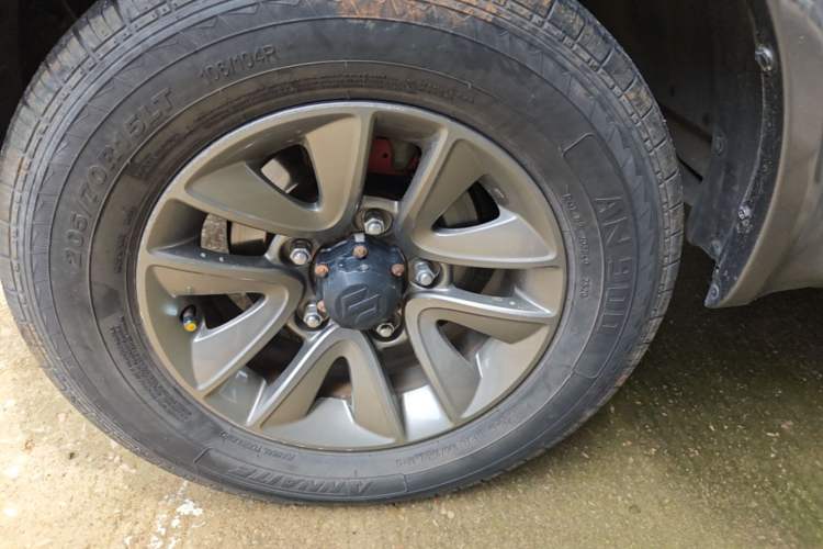 Used Suzuki Jimny 2015 1.3 AT Mode3 Navigation Edition Left Front Wheel Hub