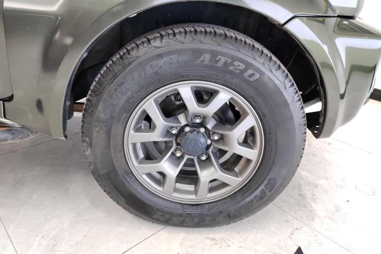 Used Suzuki Jimny 2015 1.3 AT JLX Left Front Wheel Hub