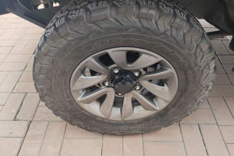 Used Suzuki Jimny 2015 1.3 AT JLX Left Front Wheel Hub