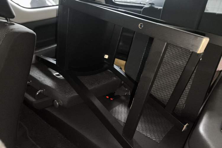 Used Suzuki Jimny 2015 1.3 AT JLX Left Rear Seat