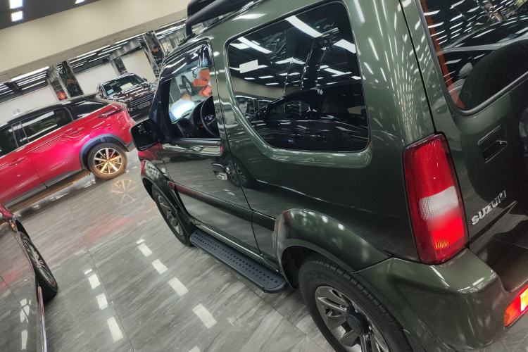 Used Suzuki Jimny 2015 1.3L AT JLX Navigation Edition Left Side