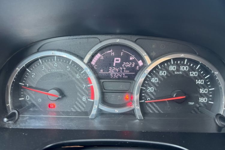 Used Suzuki Jimny 2015 1.3 AT Mode3 Navigation Edition Odometer Close Up