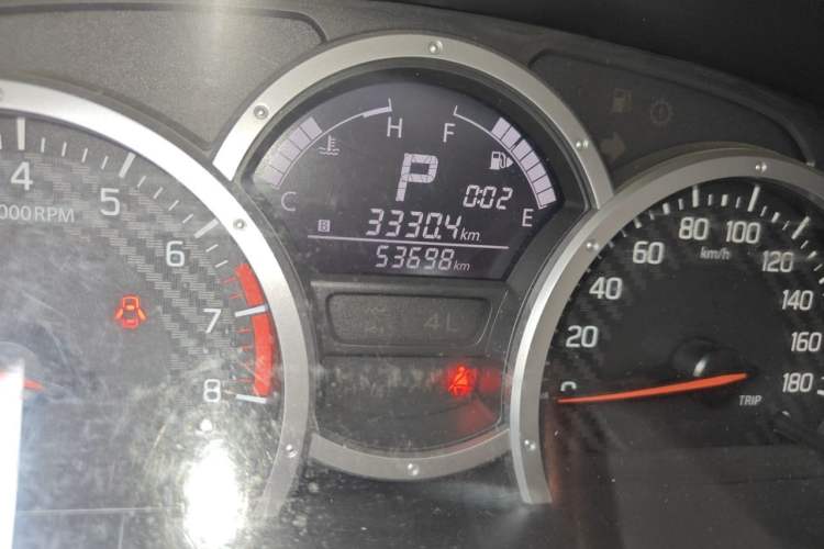 Used Suzuki Jimny 2015 1.3 AT JLX Odometer Close Up