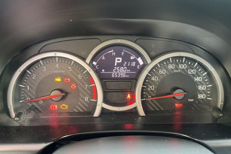 Used Suzuki Jimny 2015 1.3 AT JLX Odometer Close Up
