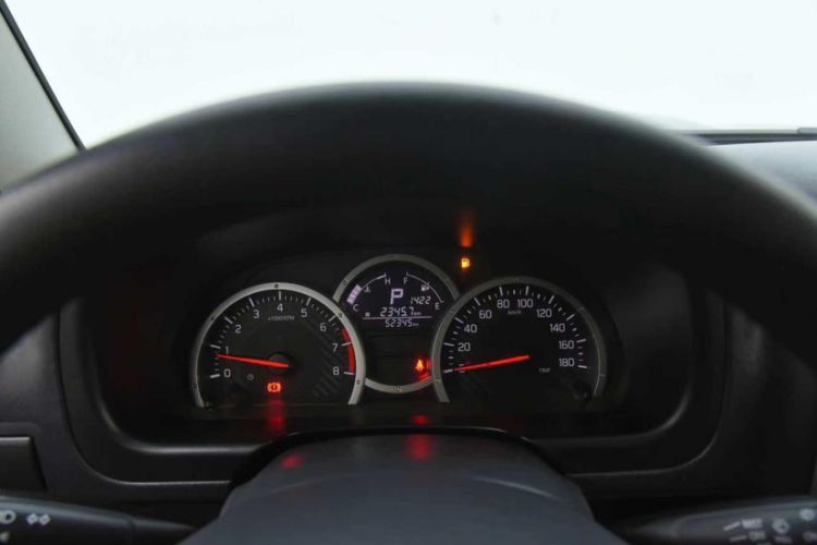 Used Suzuki Jimny 2015 1.3 AT JLX Odometer Close Up