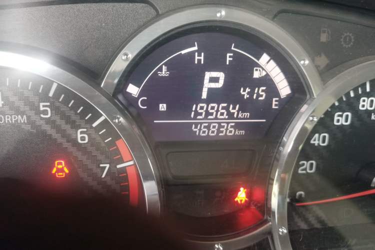 Used Suzuki Jimny 2015 1.3 AT Mode3 Navigation Edition Odometer Close Up