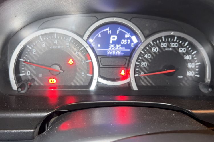Used Suzuki Jimny 2015 1.3 AT JLX Odometer Close Up