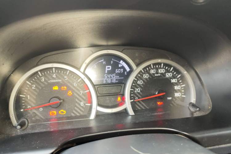 Used Suzuki Jimny 2015 1.3L AT JLX Navigation Edition Odometer Close Up