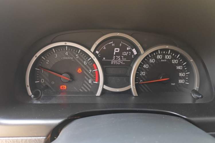 Used Suzuki Jimny 2015 1.3 AT JLX Odometer Close Up