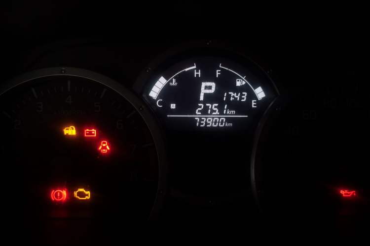 Used Suzuki Jimny 2015 1.3 AT JLX Odometer Close Up