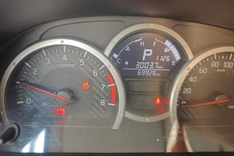 Used Suzuki Jimny 2015 1.3 AT JLX Odometer Close Up