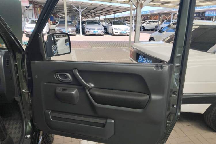 Used Suzuki Jimny 2015 1.3 AT JLX Right Front Door Interior