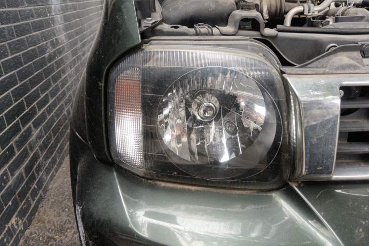 Used Suzuki Jimny 2015 1.3 AT JLX Right Front Headlight