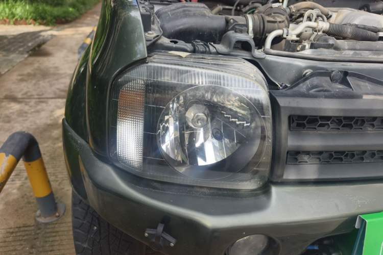 Used Suzuki Jimny 2015 1.3 AT JLX Right Front Headlight