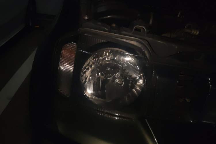 Used Suzuki Jimny 2015 1.3 AT JLX Right Front Headlight