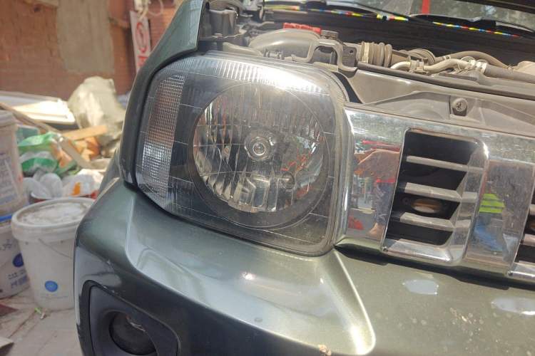 Used Suzuki Jimny 2015 1.3 AT JLX Right Front Headlight