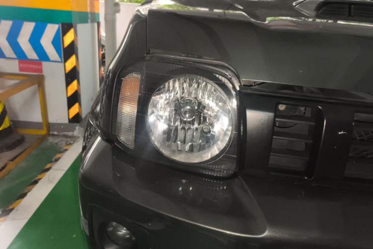 Used Suzuki Jimny 2015 1.3 AT JLX Right Front Headlight