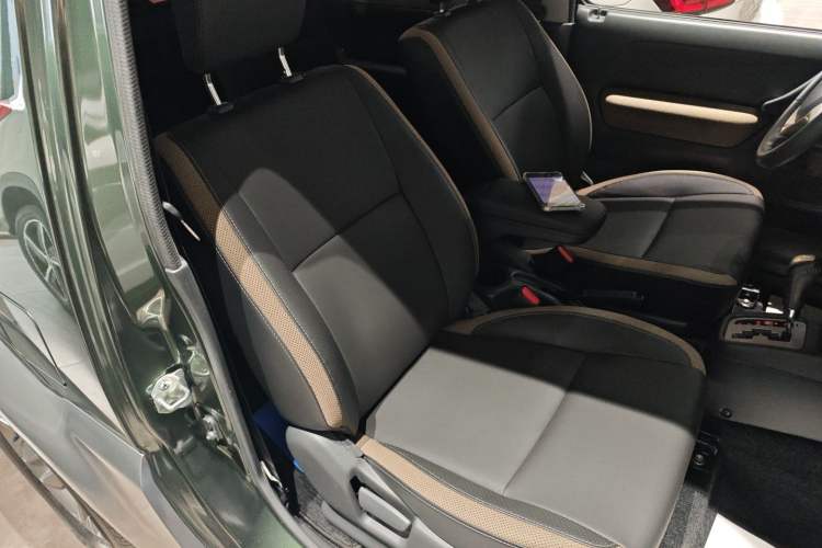 Used Suzuki Jimny 2015 1.3 AT Mode3 Navigation Edition Right Front Seat