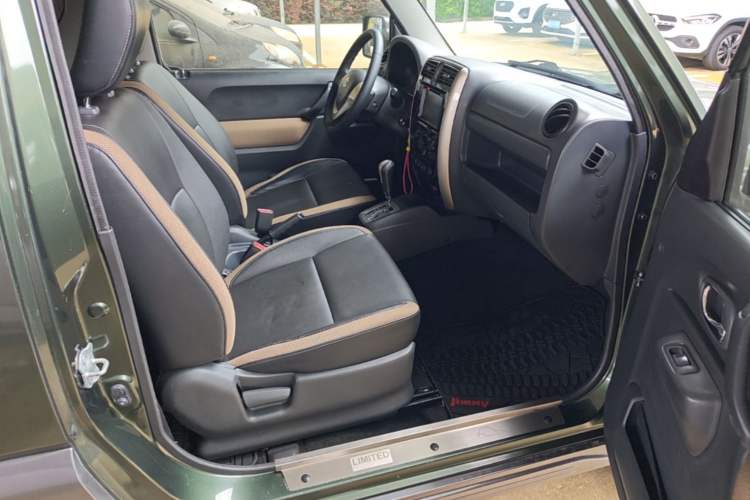 Used Suzuki Jimny 2015 1.3 AT Mode3 Navigation Edition Right Front Seat