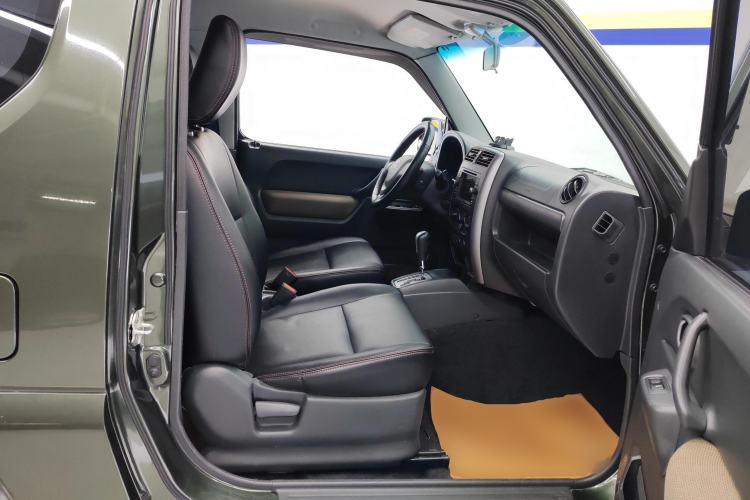 Used Suzuki Jimny 2015 1.3 AT JLX Right Front Seat