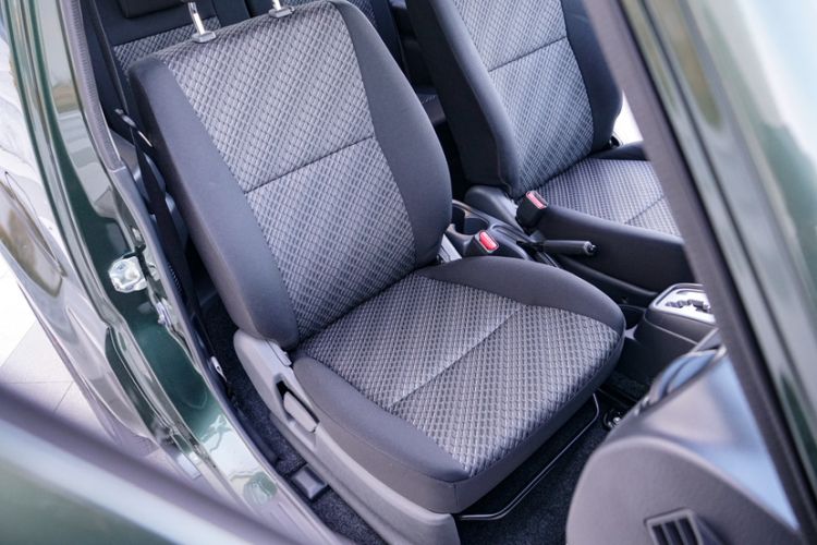 Used Suzuki Jimny 2015 1.3 AT JLX Right Front Seat
