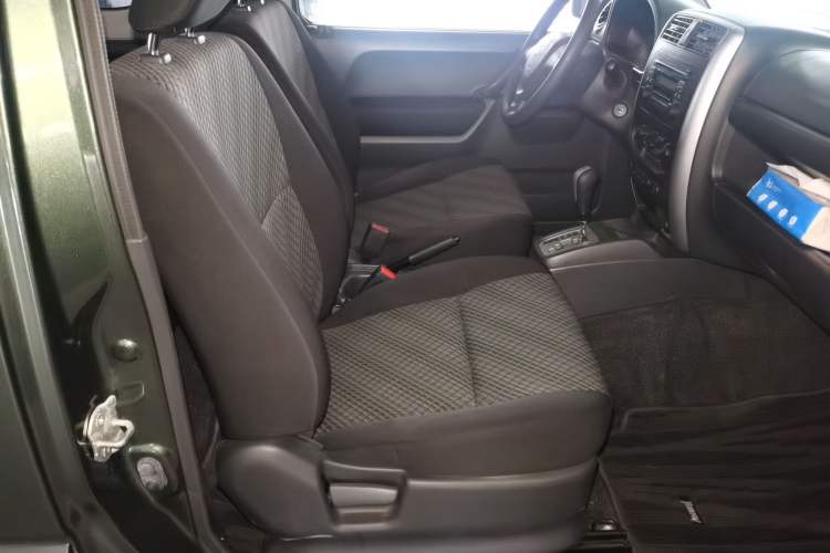 Used Suzuki Jimny 2015 1.3 AT JLX Right Front Seat